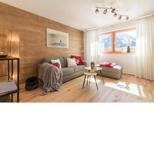 HAUS GREG