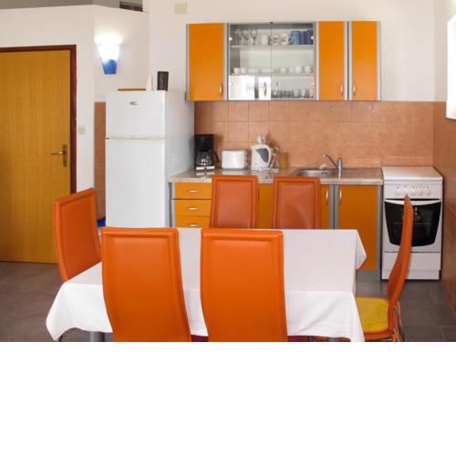 Haus Ivanka 320S
