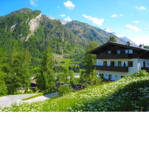 Haus Kitzsteinhorn 8 by Alpen Apartments