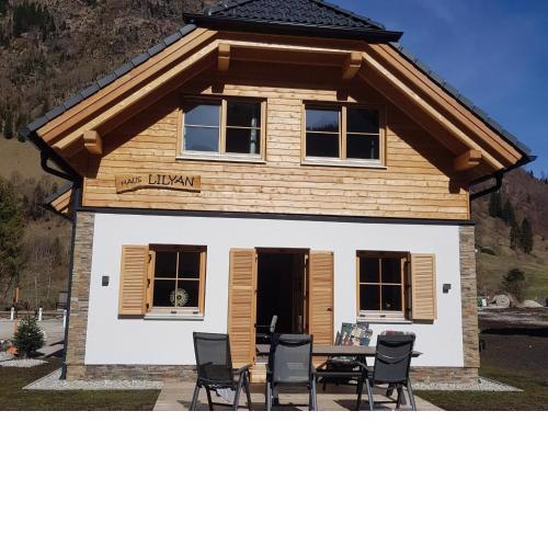 Haus Lilyan