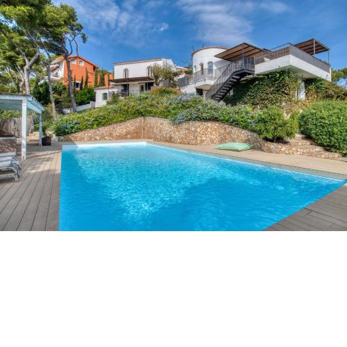 Hauzify I Villa Bonet