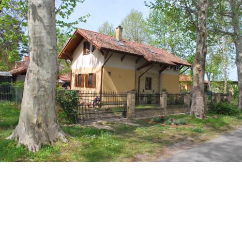 Ház a tónál