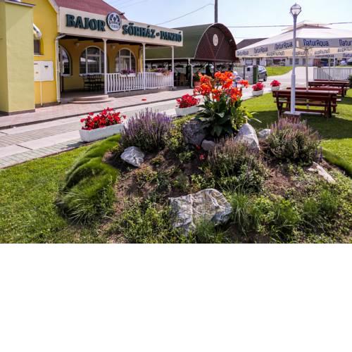 HBH Bajor Sörház, Étterem és Panzió