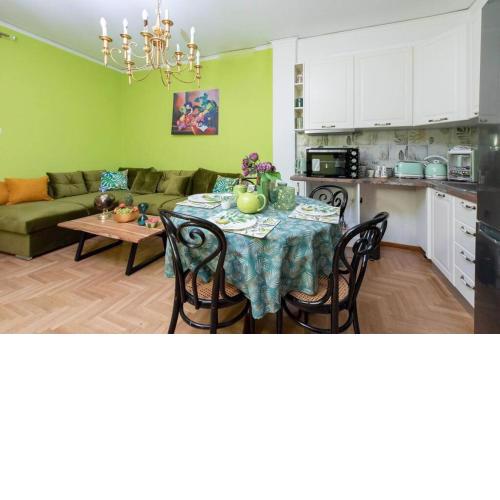 Τhe House οf Abunance near Downtown