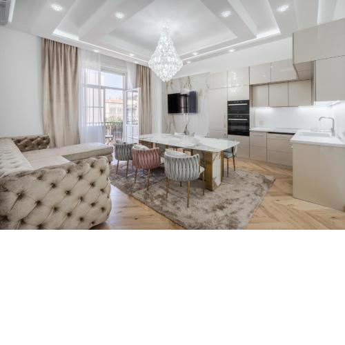 Heart of Budapest Luxury Apartment with Amazing View