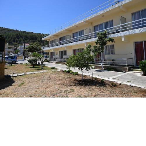 Helena Apartments in Paradisi