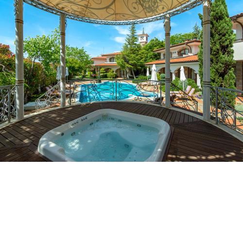 Helena VIP Villas and Suites - Half Board