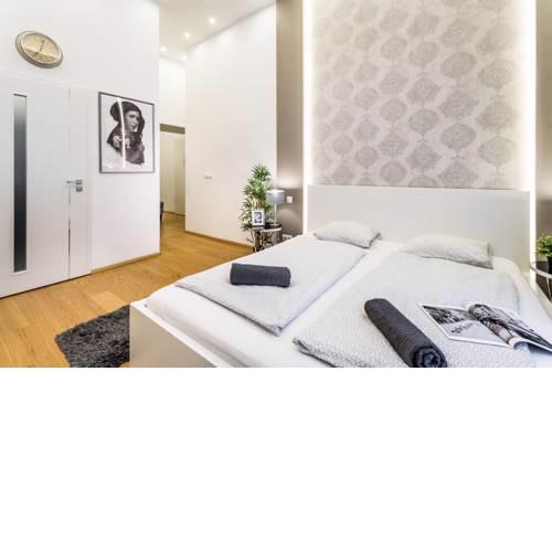 Hello Downtown Apartment - Movie