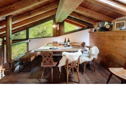 HelloChalet - Chalet da MiRo - Sunny terraces with stunning Matterhorn views, reachable on foot only