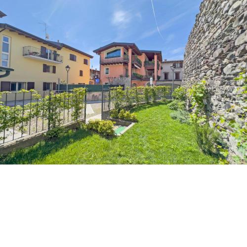 Henry-Historic Center 300mt From Lake - Happy Rentals
