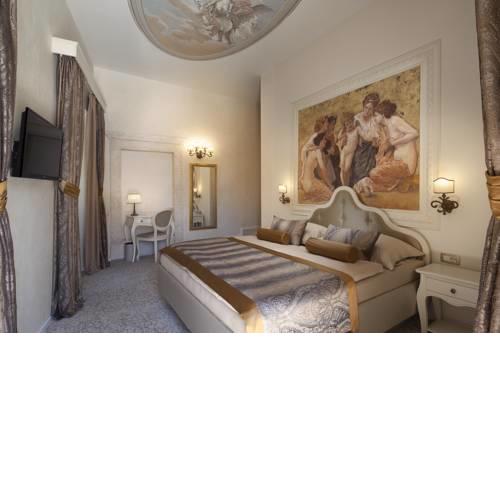 Heritage Hotel Life Palace