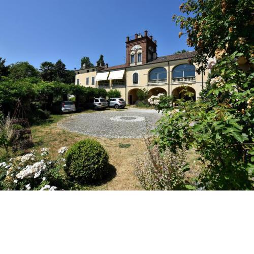 Heritage Mansion in Piedmont with Garden