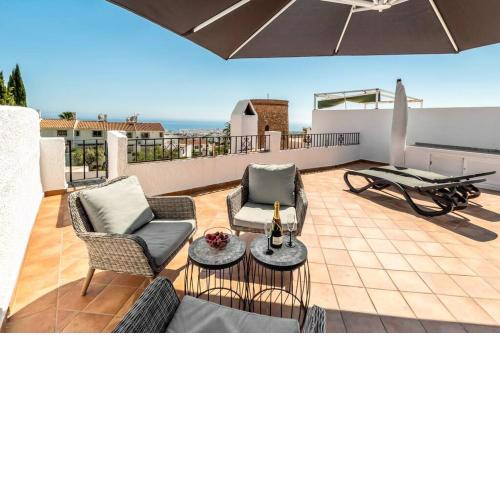 Hermosa casa con terraza e increíbles vistas al mar y la montaña
