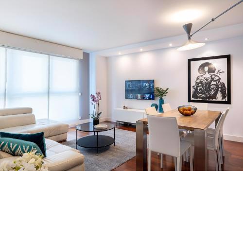 Hermosilla II Apartment by Flatsweethome