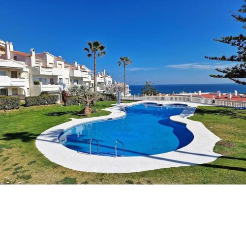 Hermoso Piso en La Cala de Mijas con vistas al mar