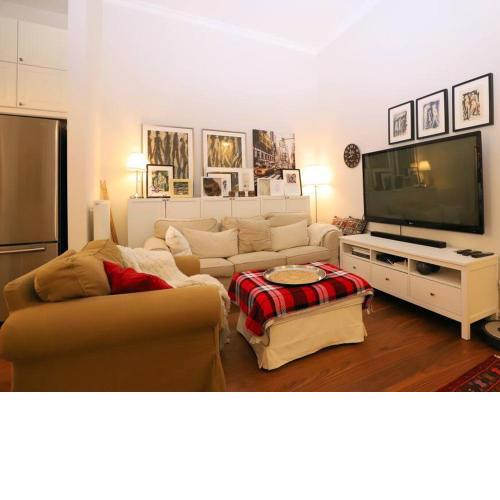 Hidden gem - Cozy quiet 2BR apt in city center