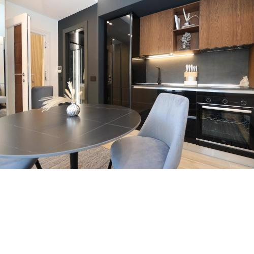Hidden gem & studio Garibaldi- perfect for couples