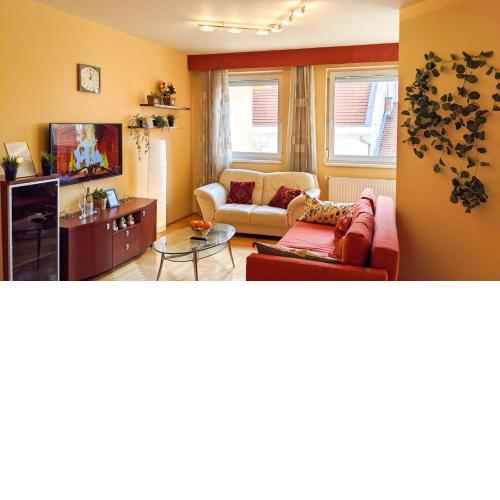 HIGH SUN RISE CONDO IN HEART Of DOWNTOWN BUDAPEST