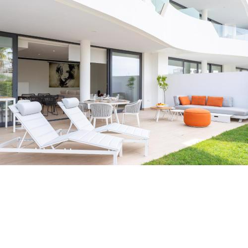 Higueron West IV - Amazing Ground Floor with Garden