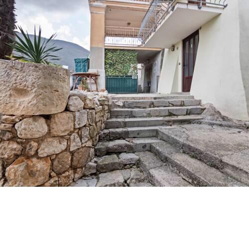 Hill View Apartment in Mošćenička Draga near Seabeach