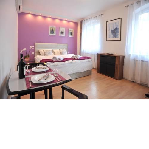 Hillside Premium Apartments