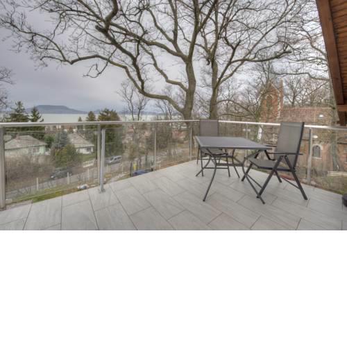 Hilltop Apartments
