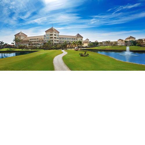 Hilton Pyramids Golf