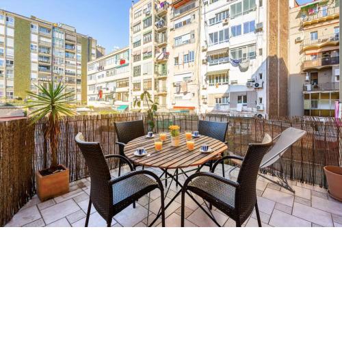 Historic apartment with private terrace in Example