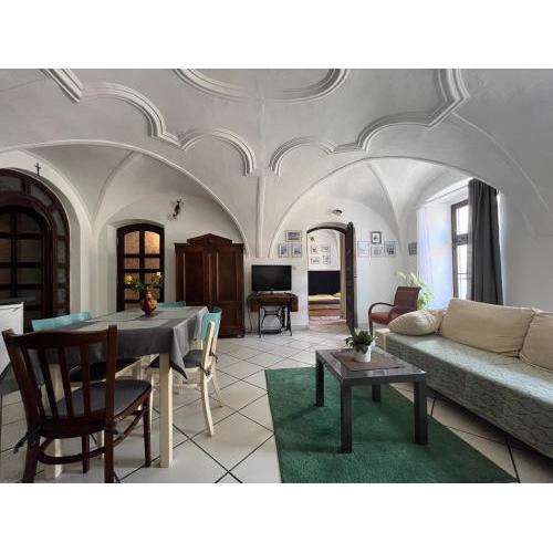 Historický apartmán v centre mesta-2min pešo na námestie