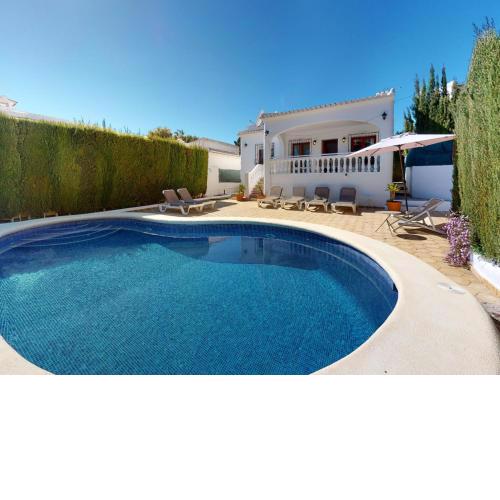 HMR Holidays - Villa Limoneros