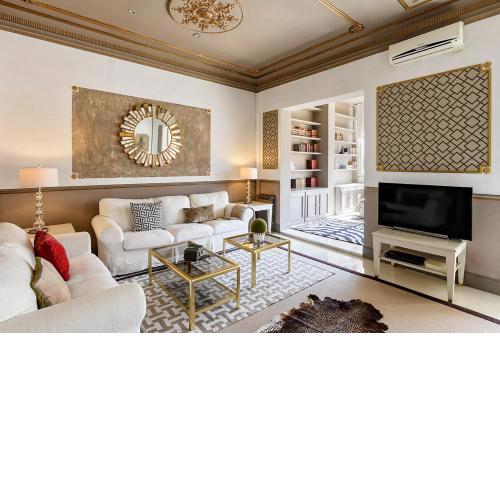 HoHomes - Centric Design Apartment
