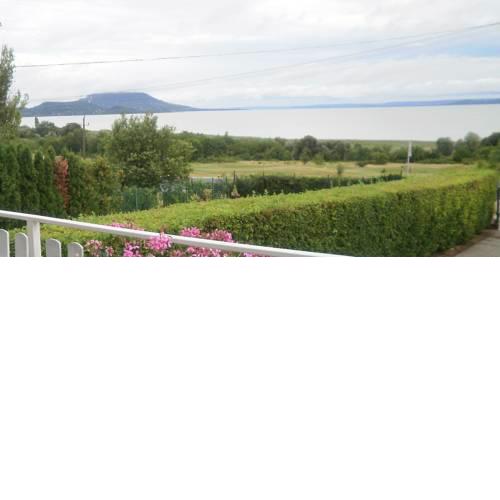 Holdfény Apartman