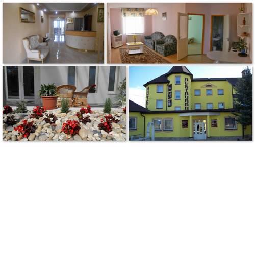 Holdfény Hotel