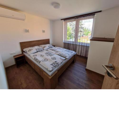 Holdudvar Apartman