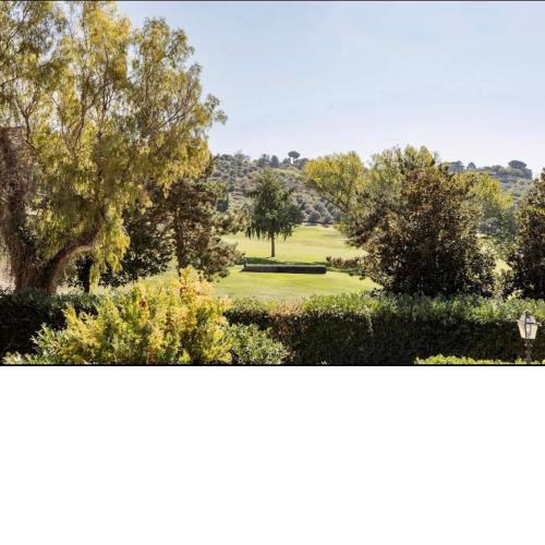 Hole 1 - Cozy place on Castelgandolfo Golf Course