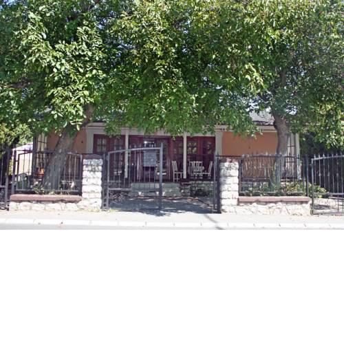 Holiday Apartmanház