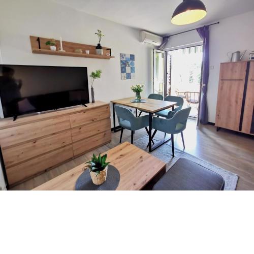 Holiday apartment Summer escape & 2 bikes