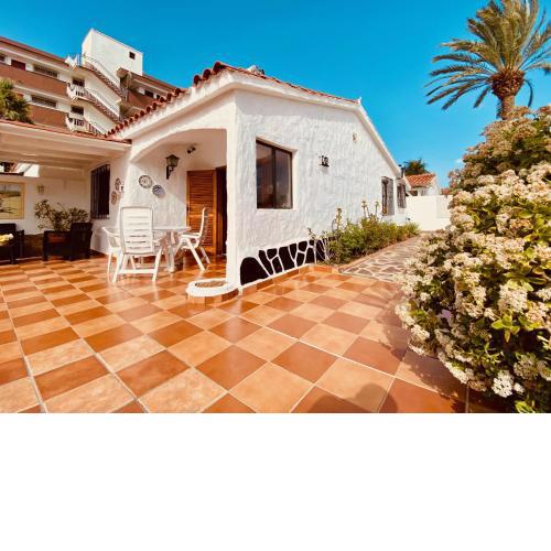 Holiday Bungalow with Terrace in Playa del Inglés