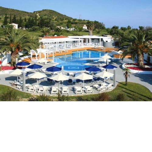 Holiday flat in Pefkochori with a terrace and communal pool