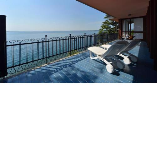Holiday Garda Villa Dolcelago Lake Front