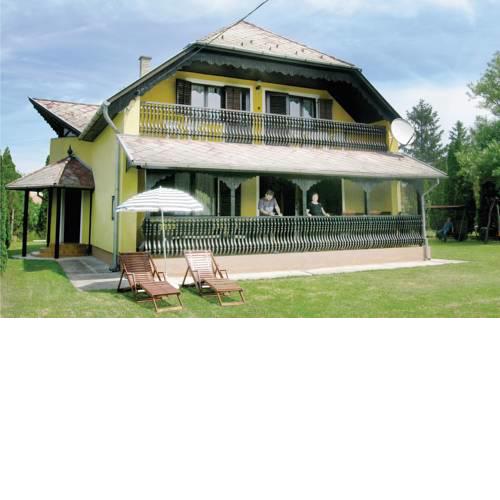 Holiday home Akácfa u.-Balatonmáriafürdö