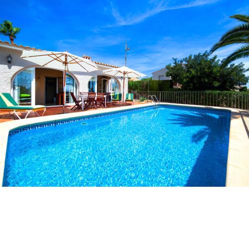 Holiday Home Alma by Interhome