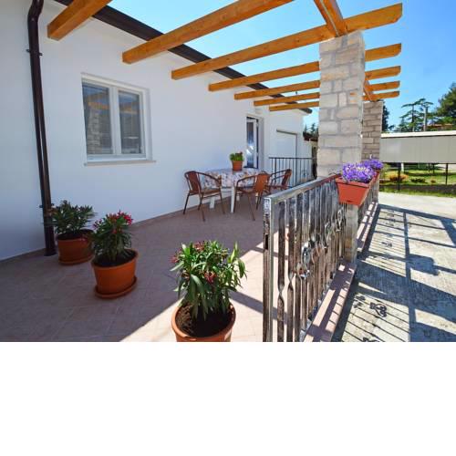 Holiday Home Anna 2