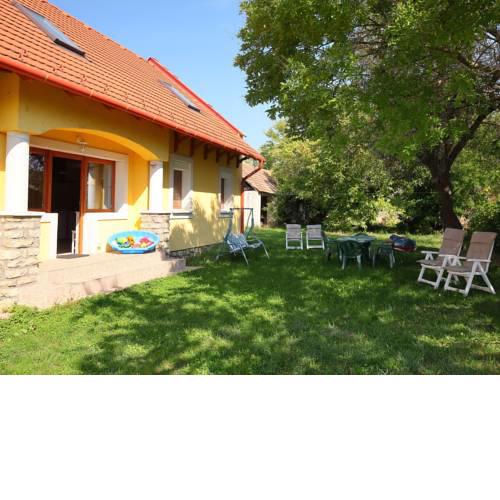 Holiday Home Balaton H1055