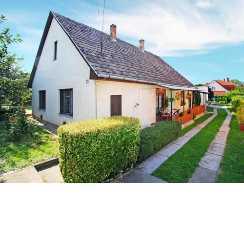 Holiday Home Balaton H2044