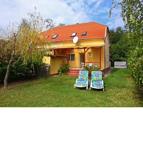 Holiday Home Balaton H2056