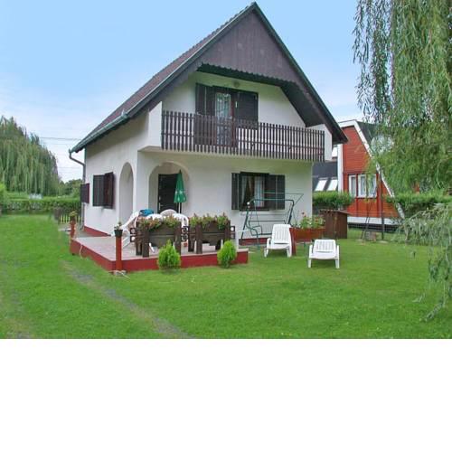 Holiday home Balatonbereny/Balaton 18163