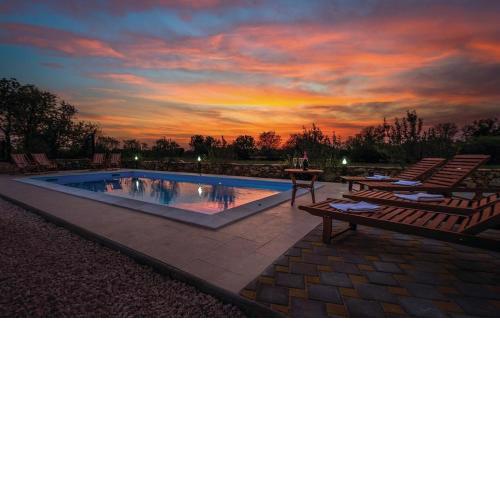 Holiday home Brist- with pool