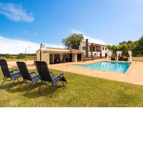 Holiday Home Can Cals by Interhome