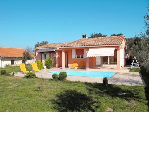 Holiday Home Cherry (MDN149)